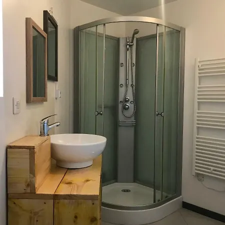 Апартаменты Location *